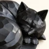 Dormiella™ dierenurn: kopje en pootjes van de slapende kat van dichtbij
