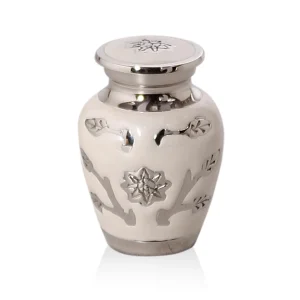 Messing urn