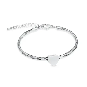 Zilverkleurige rvs hartje bedel inclusief armband